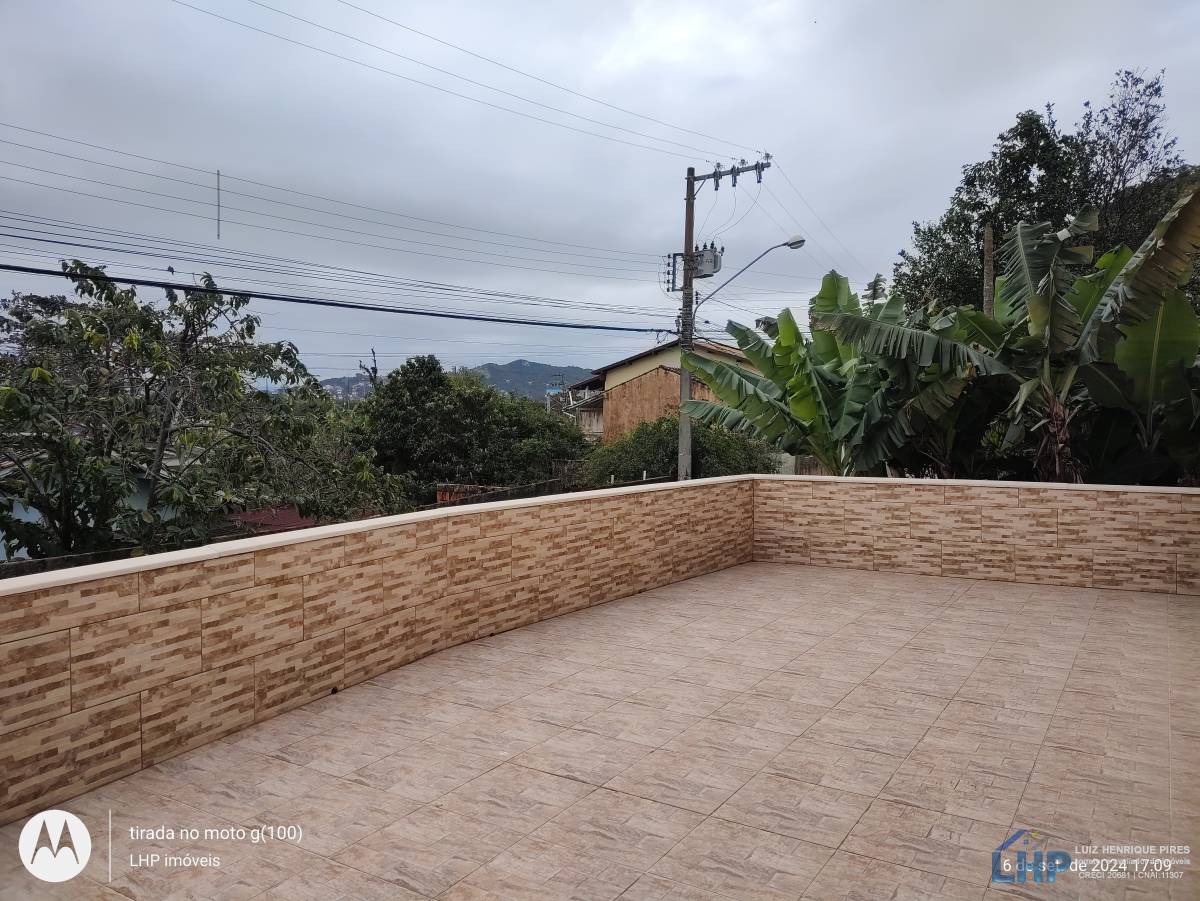 Casa para Venda no bairro Costeira do Pirajubaé