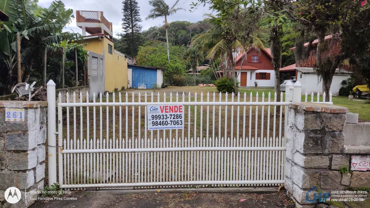 Terreno no bairro Armação do Pântano Sul em Florianópolis