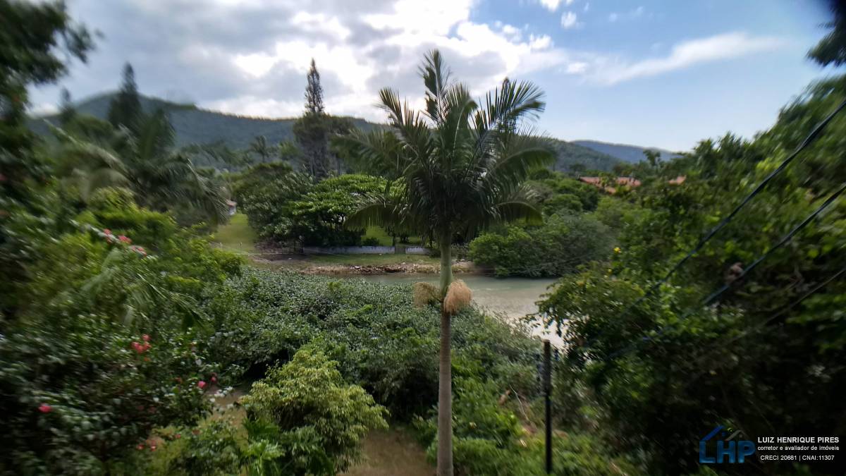 Terreno no bairro Armação do Pântano Sul em Florianópolis
