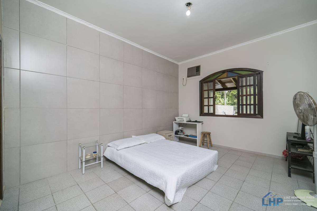 Casa para Venda no bairro Carianos